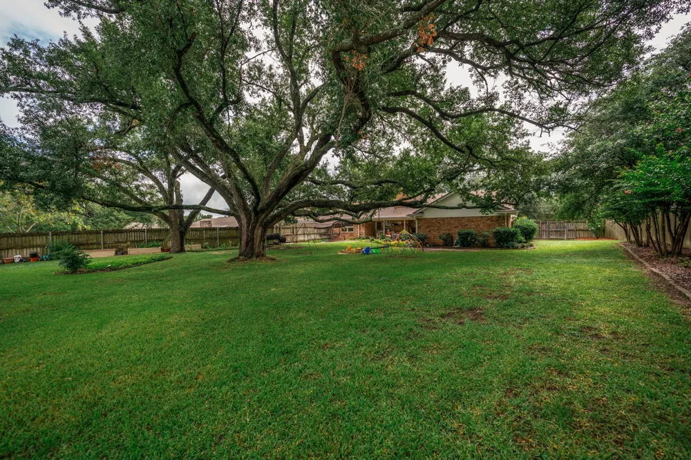 1413 S Main Street S Lindale, TX 75771
