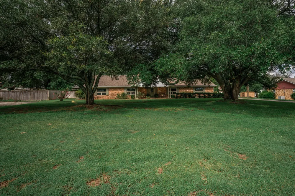 1413 S Main Street S Lindale, TX 75771