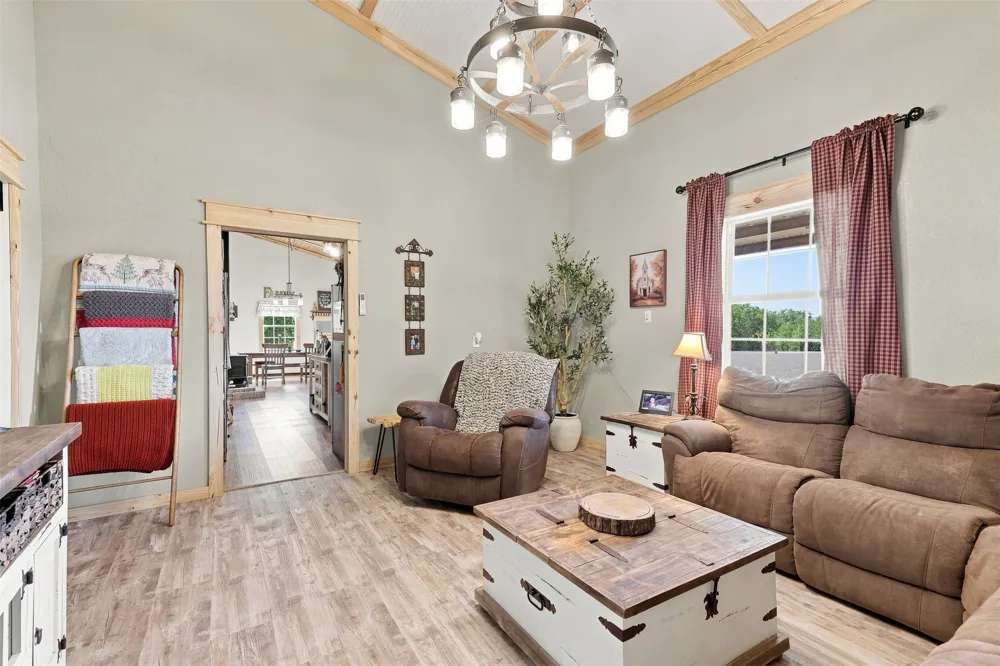 1000 Middleton Road Weatherford, TX 76088