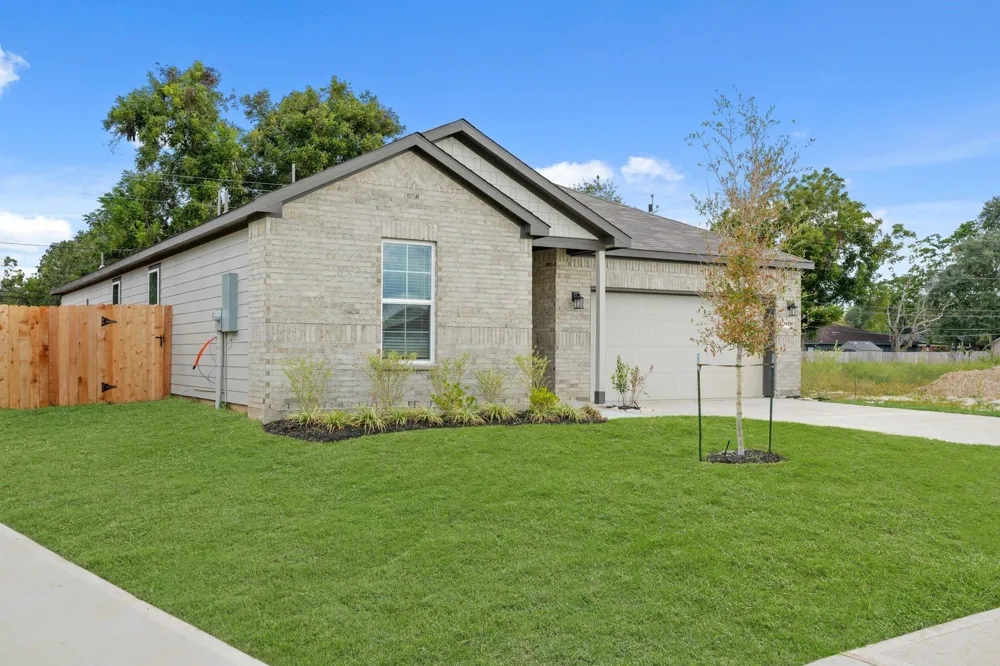 3609 Crawford Street Bay City, TX 77414