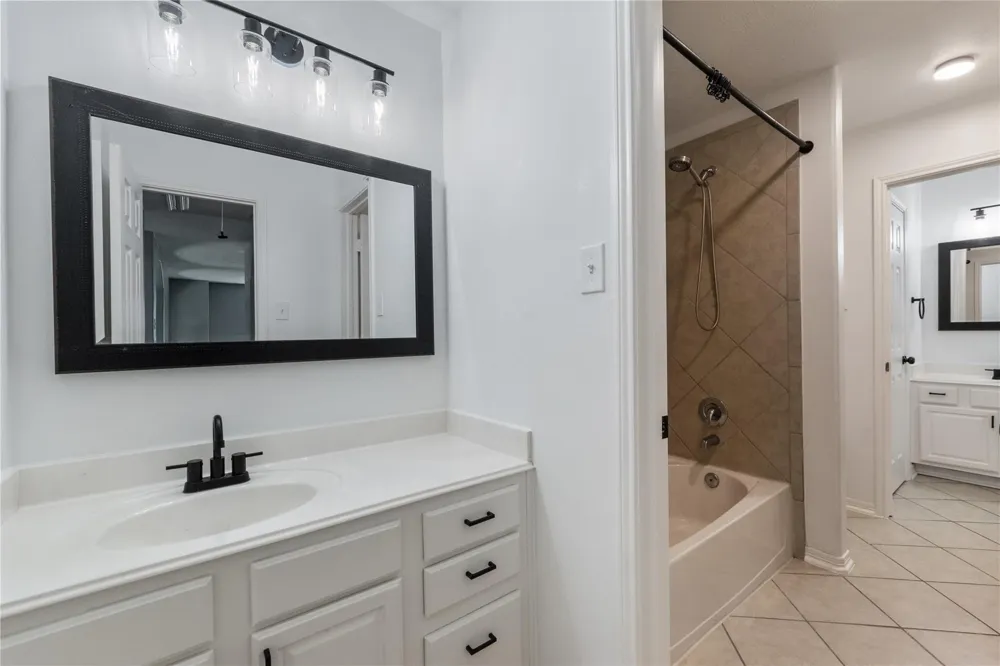 2214 Sterling Oaks Drive Rosharon, TX 77583