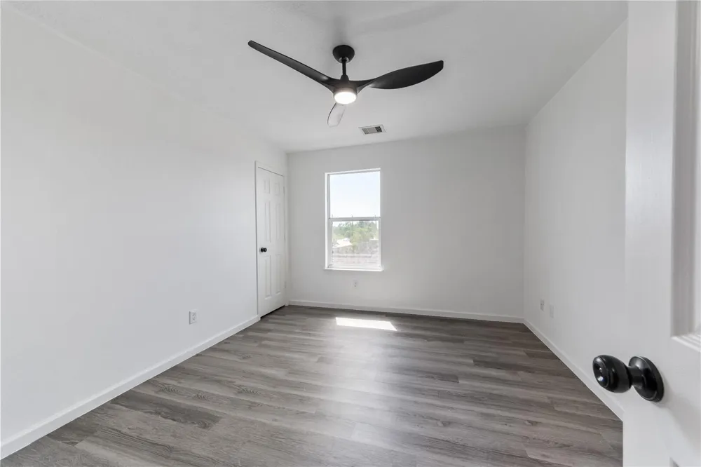2214 Sterling Oaks Drive Rosharon, TX 77583