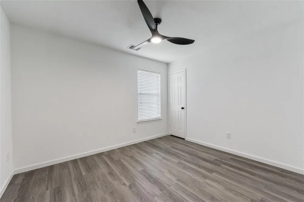2214 Sterling Oaks Drive Rosharon, TX 77583