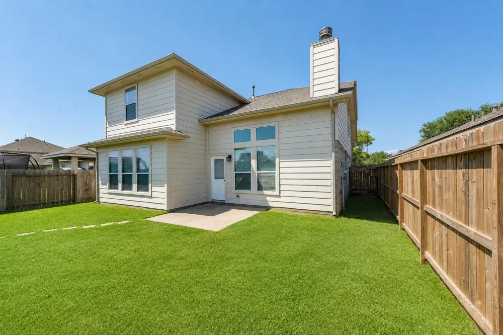 2214 Sterling Oaks Drive Rosharon, TX 77583