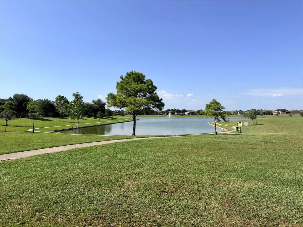 2214 Sterling Oaks Drive Rosharon, TX 77583