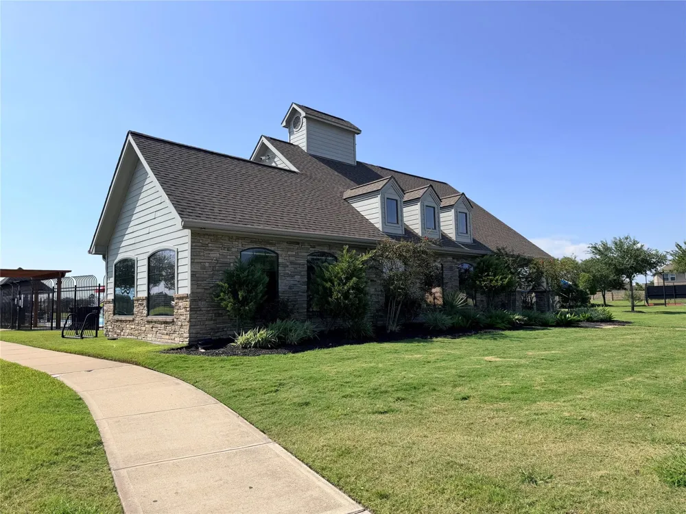 2214 Sterling Oaks Drive Rosharon, TX 77583