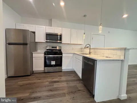 240 E GIRARD AVENUE #8