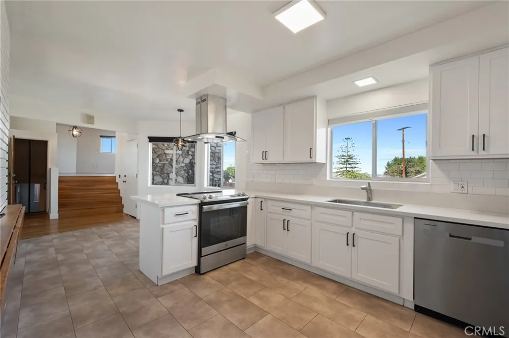 29417 Enrose Avenue Rancho Palos Verdes, CA 90275