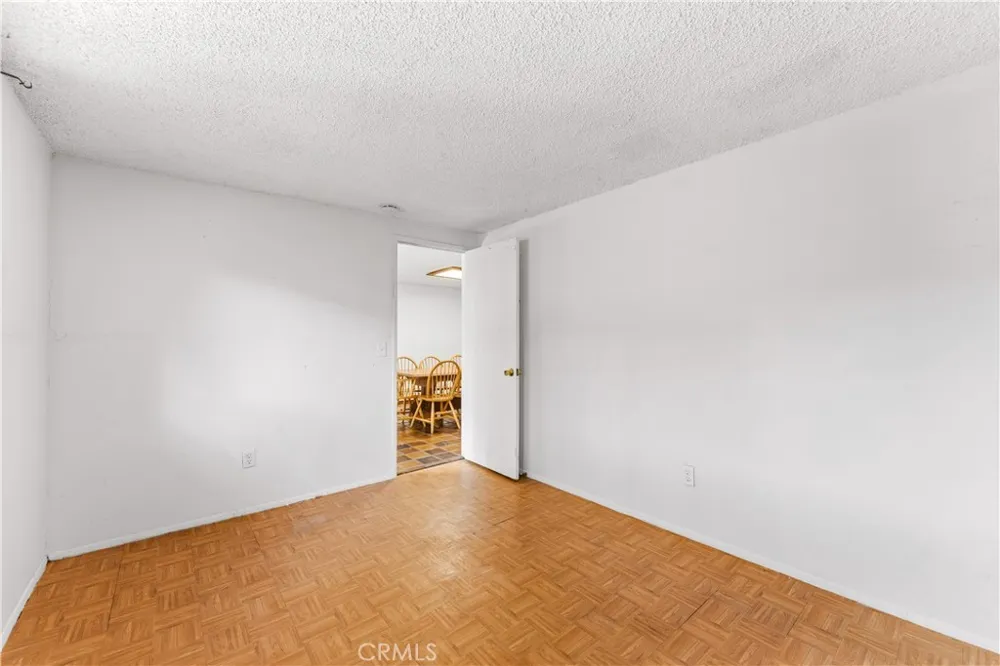 17408 Walnut Fountain Valley, CA 92708