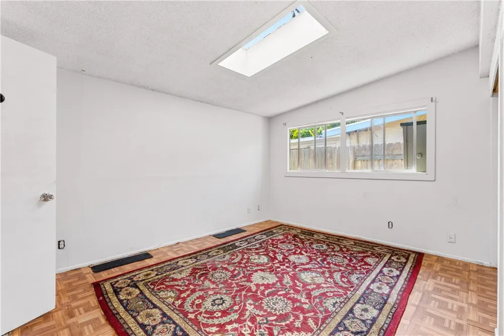 17408 Walnut Fountain Valley, CA 92708