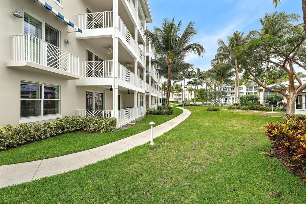 814 BAY COLONY DRIVE S Juno Beach, FL 33408