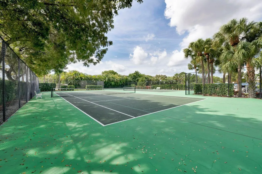 814 BAY COLONY DRIVE S Juno Beach, FL 33408