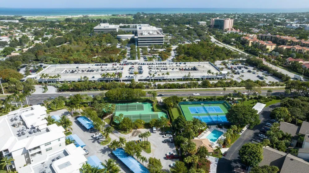 814 BAY COLONY DRIVE S Juno Beach, FL 33408