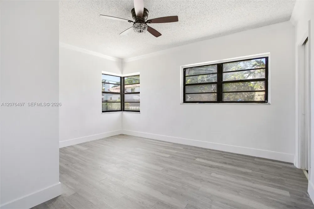 1200 SW 18th Ave Miami, FL 33135