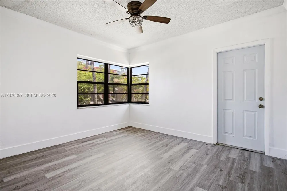 1200 SW 18th Ave Miami, FL 33135