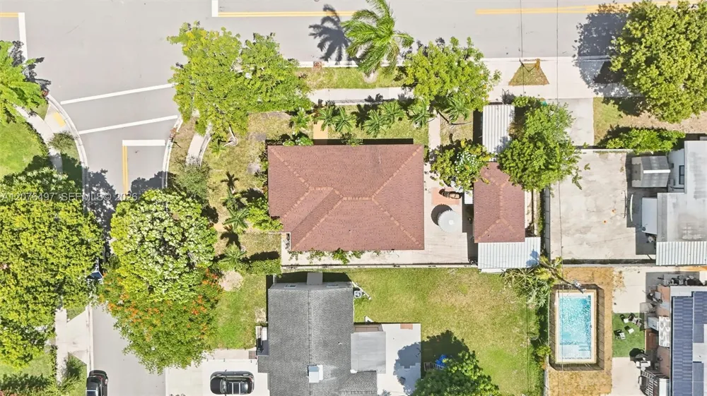 1200 SW 18th Ave Miami, FL 33135