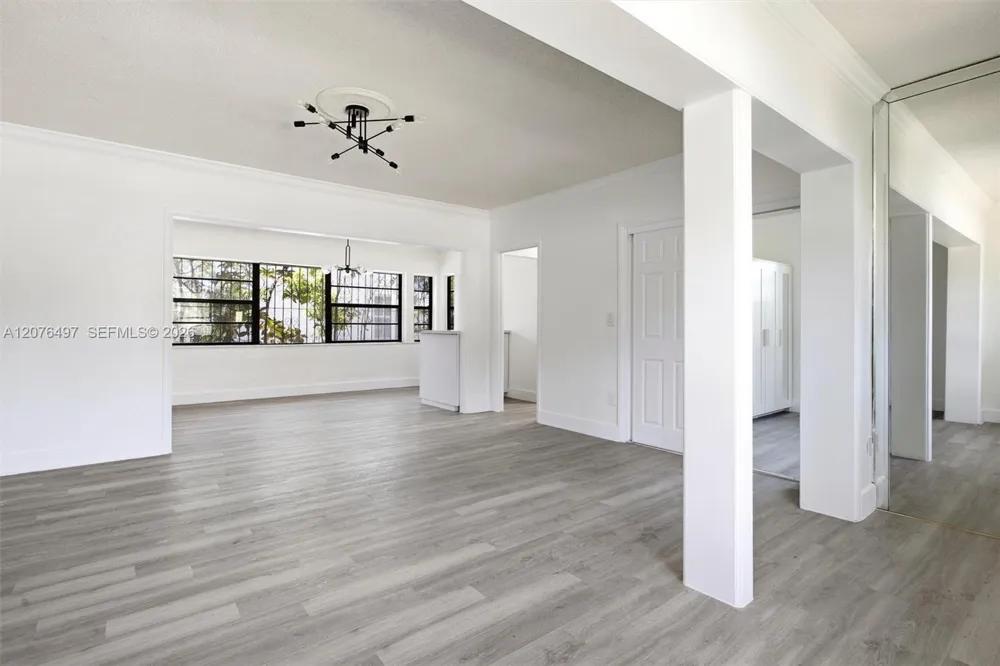 1200 SW 18th Ave Miami, FL 33135