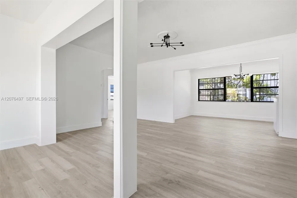 1200 SW 18th Ave Miami, FL 33135