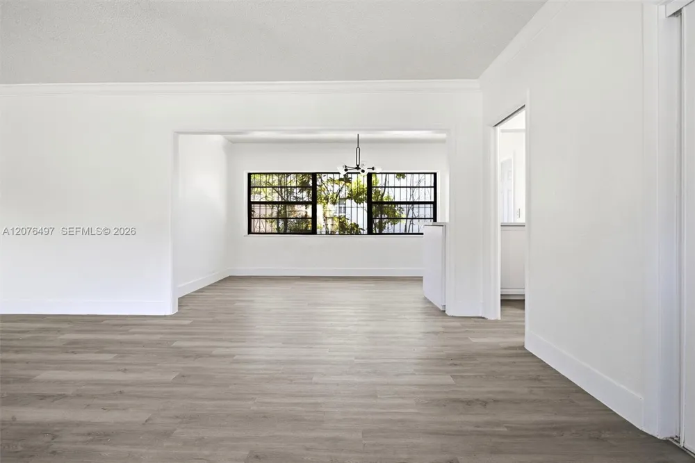 1200 SW 18th Ave Miami, FL 33135