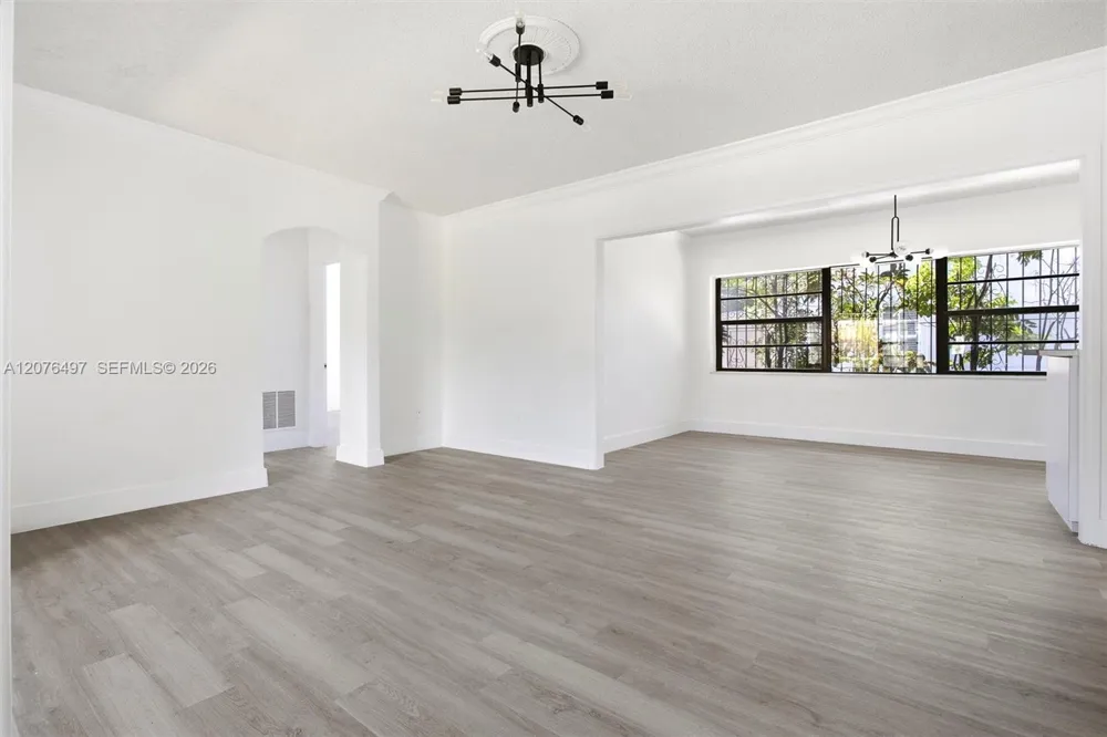 1200 SW 18th Ave Miami, FL 33135