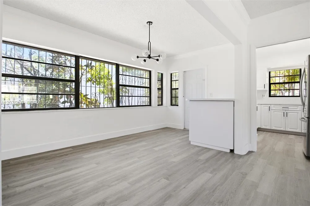 1200 SW 18th Ave Miami, FL 33135