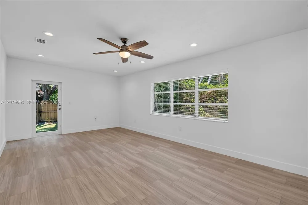 6629 SW 65th St South Miami, FL 33143