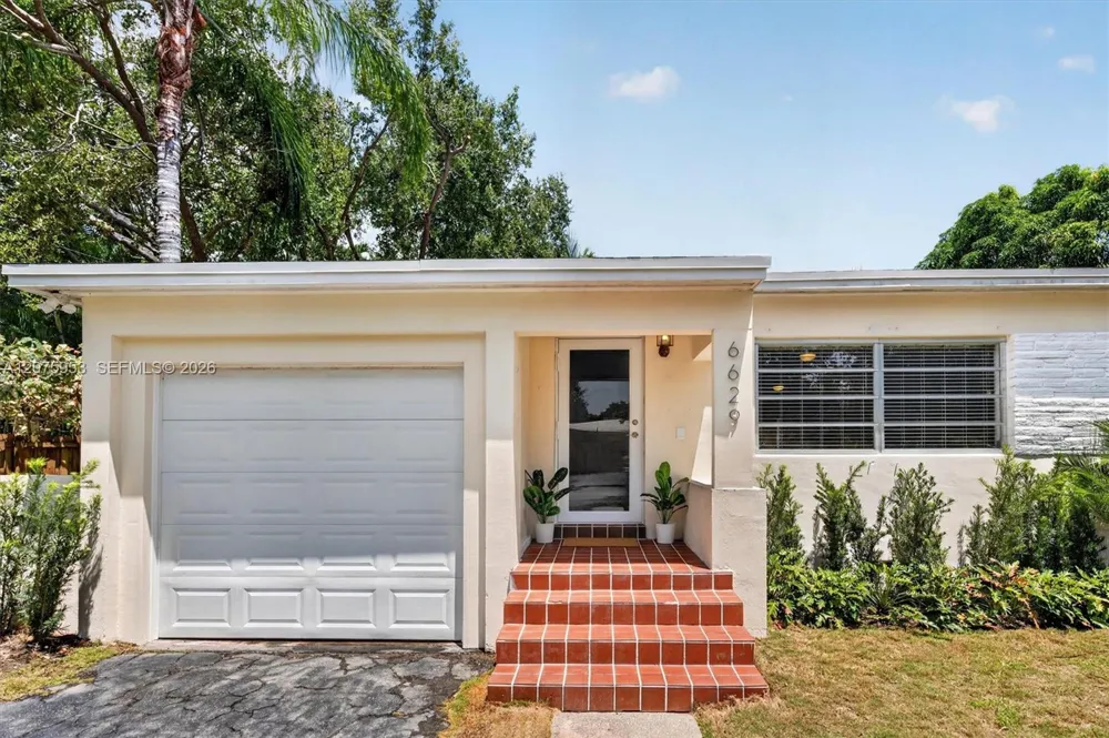 6629 SW 65th St South Miami, FL 33143