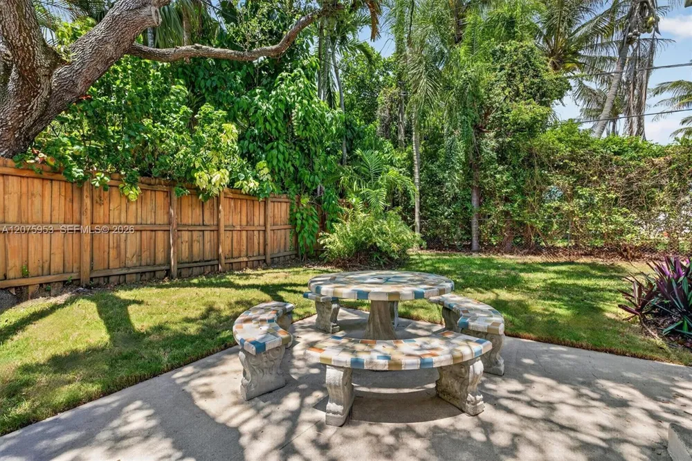 6629 SW 65th St South Miami, FL 33143