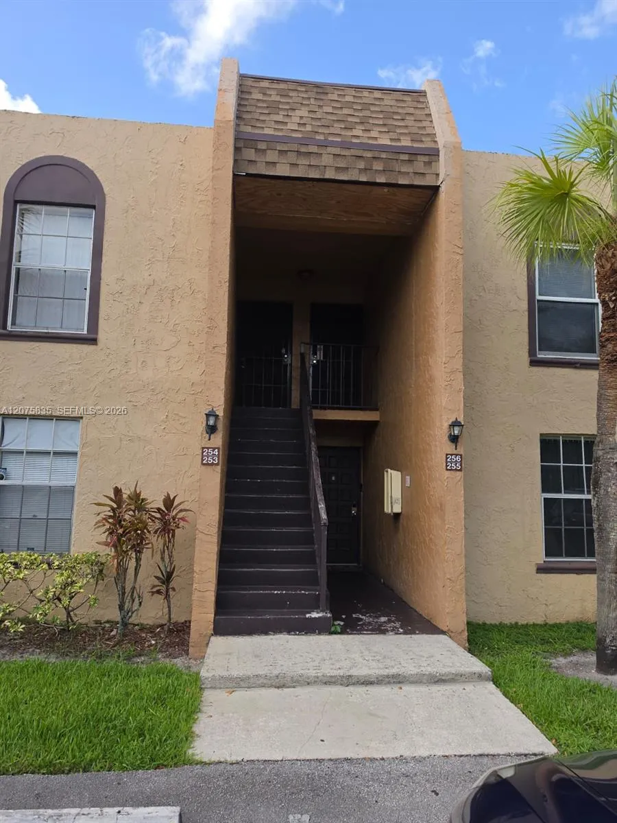 4231 NW 19th St #254 Lauderhill, FL 33313