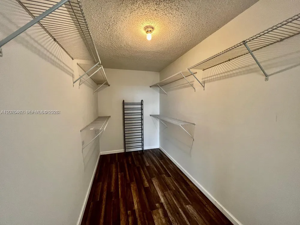 7010 NW 186th St #5-506 Hialeah, FL 33015