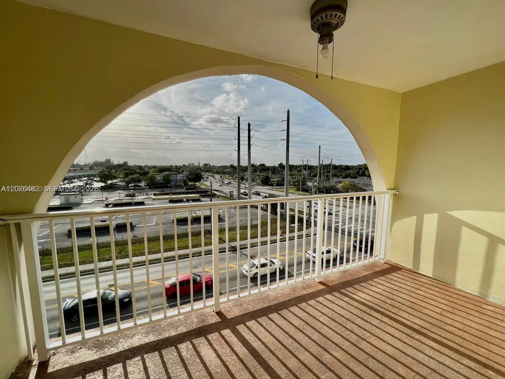7010 NW 186th St #5-506 Hialeah, FL 33015