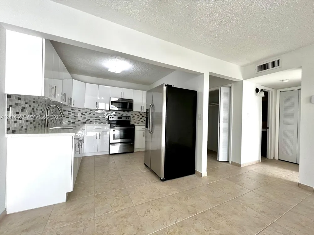 7010 NW 186th St #5-506 Hialeah, FL 33015