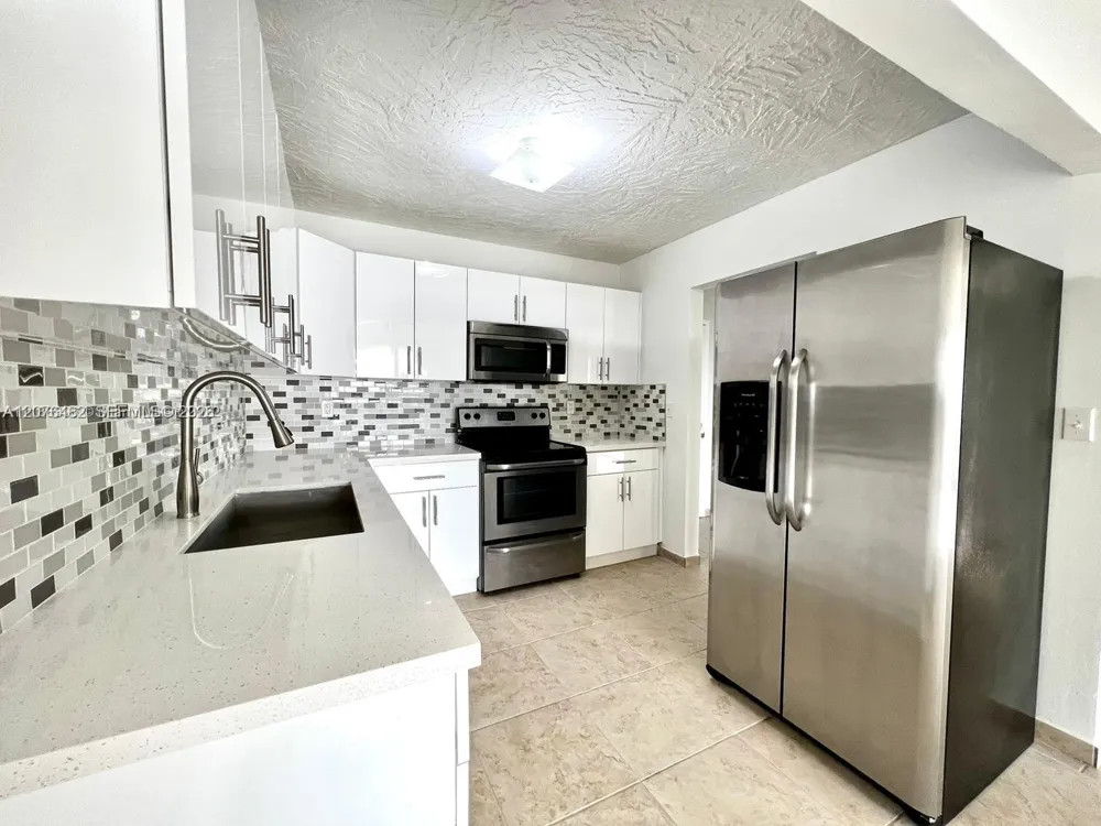 7010 NW 186th St #5-506 Hialeah, FL 33015