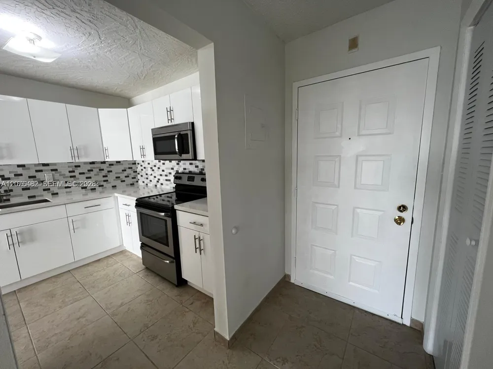 7010 NW 186th St #5-506 Hialeah, FL 33015