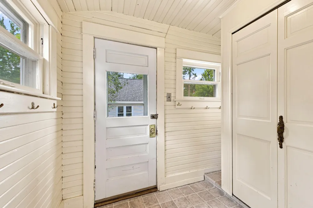 1510 Dorothea Road Berkley City, MI 48072