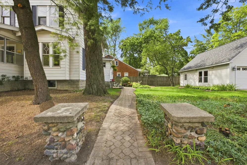 1510 Dorothea Road Berkley City, MI 48072