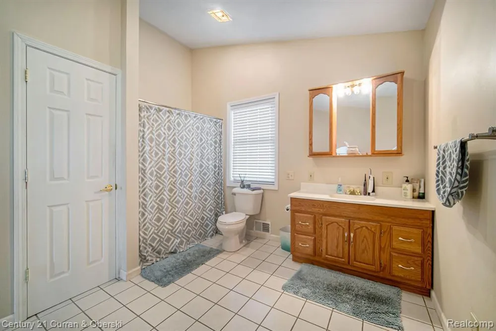 504 Olcott Lake Drive Napoleon Township, MI 49201