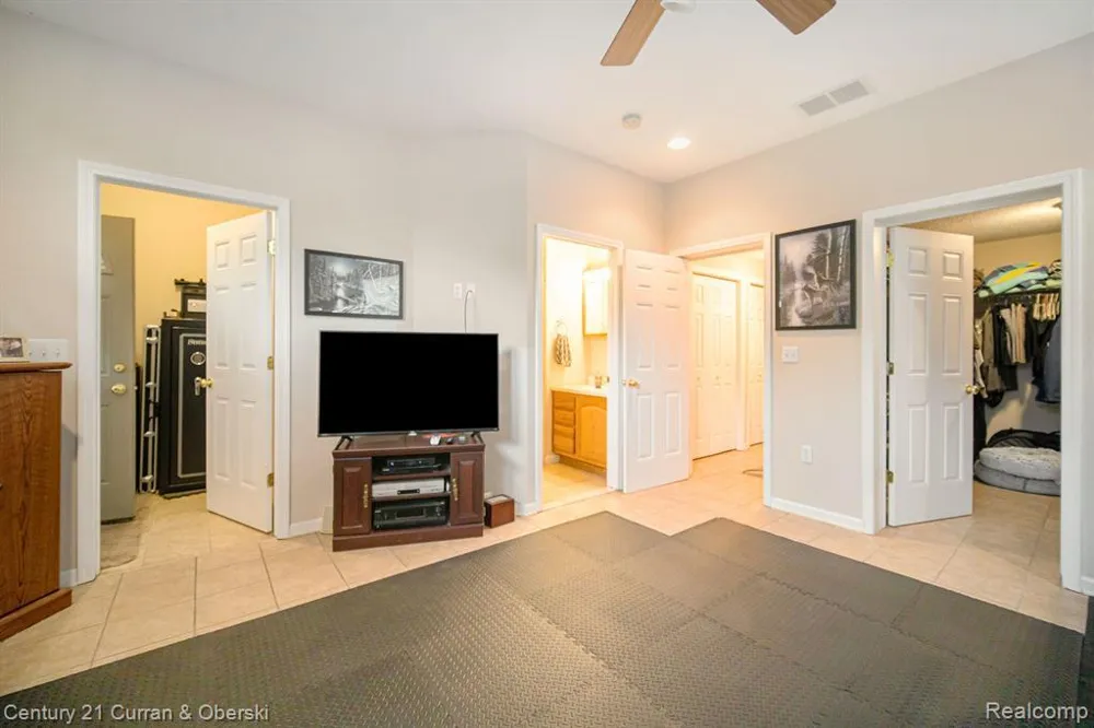 504 Olcott Lake Drive Napoleon Township, MI 49201