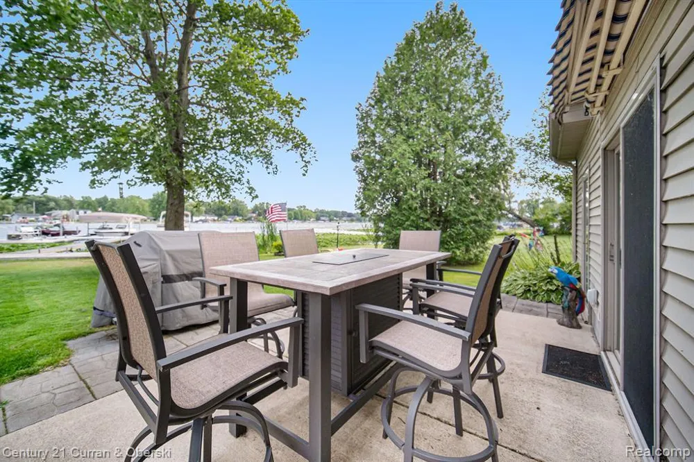 504 Olcott Lake Drive Napoleon Township, MI 49201