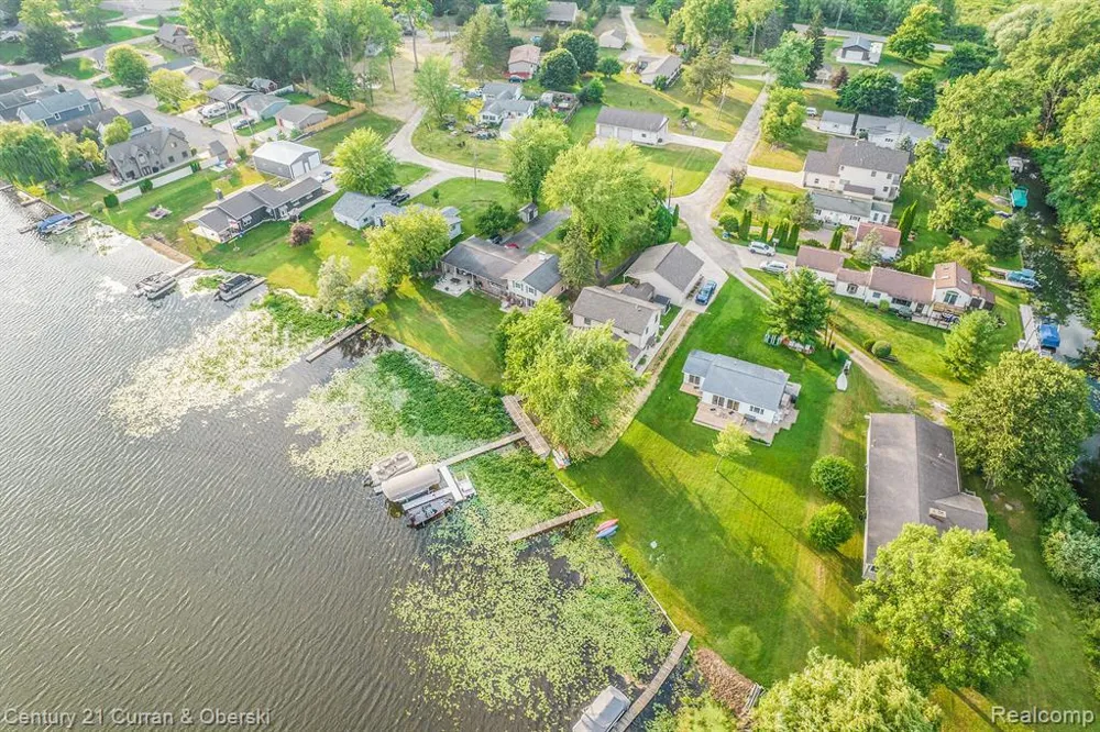 504 Olcott Lake Drive Napoleon Township, MI 49201