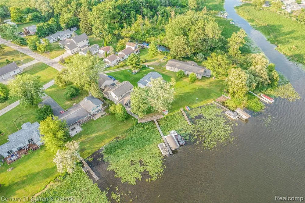 504 Olcott Lake Drive Napoleon Township, MI 49201