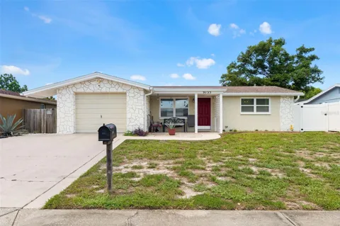 9135 HERMITAGE LANE