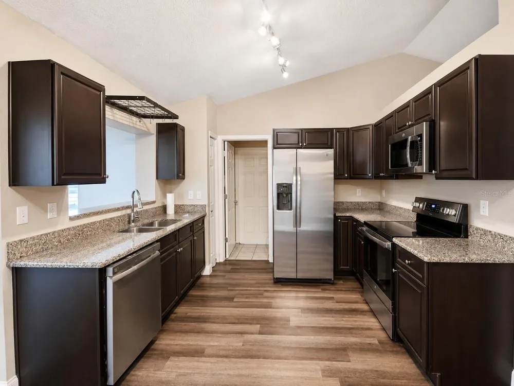 326 COLONADE COURT Kissimmee, FL 34758