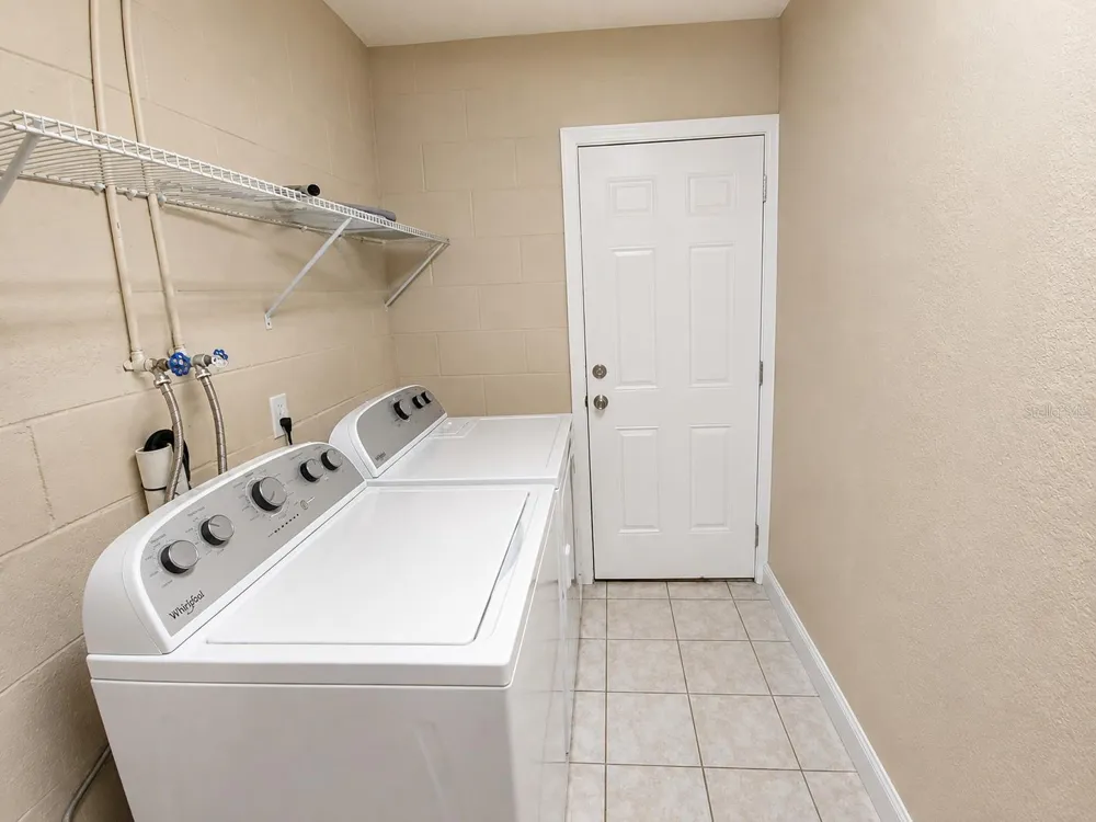 326 COLONADE COURT Kissimmee, FL 34758