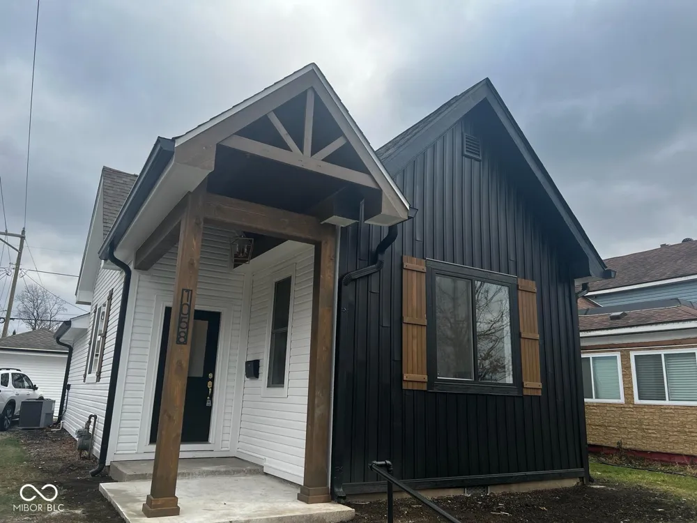 1058 S 10th Street Noblesville, IN 46060