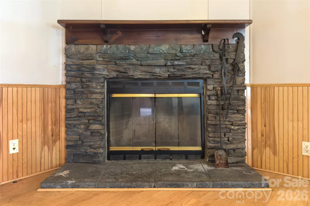 967 Moffitt Hill Road Old Fort, NC 28761
