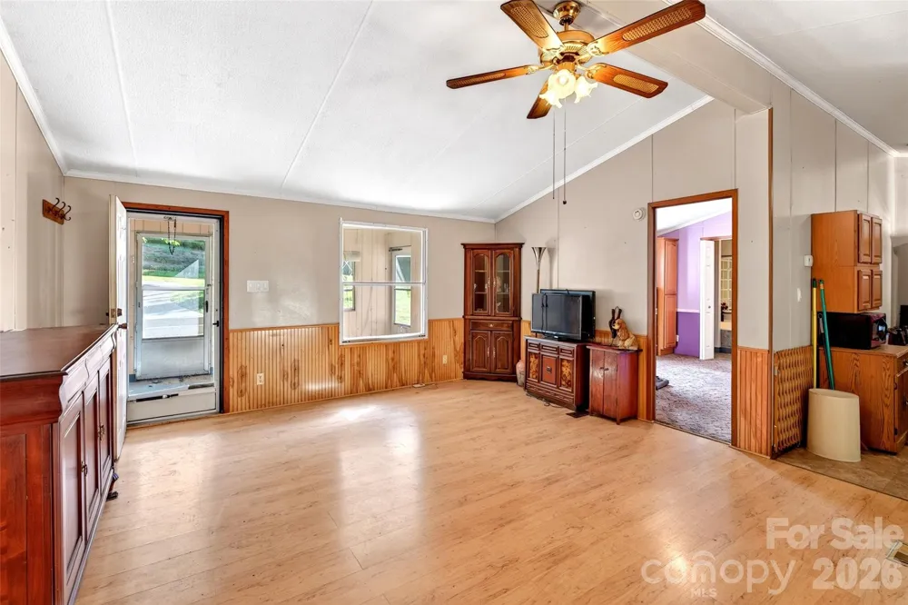 967 Moffitt Hill Road Old Fort, NC 28761