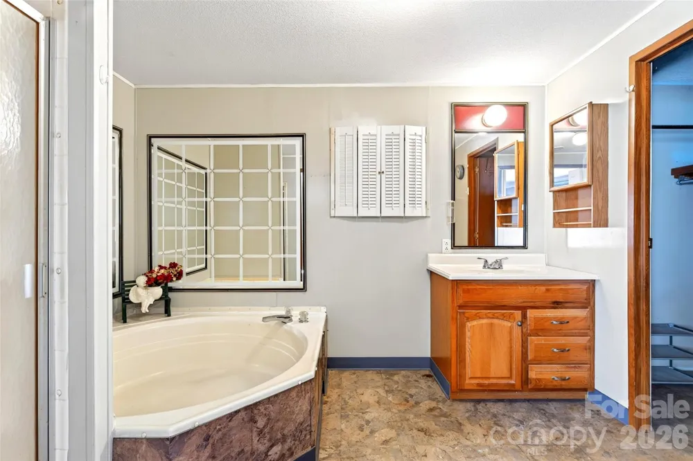 967 Moffitt Hill Road Old Fort, NC 28761