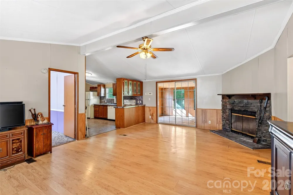 967 Moffitt Hill Road Old Fort, NC 28761