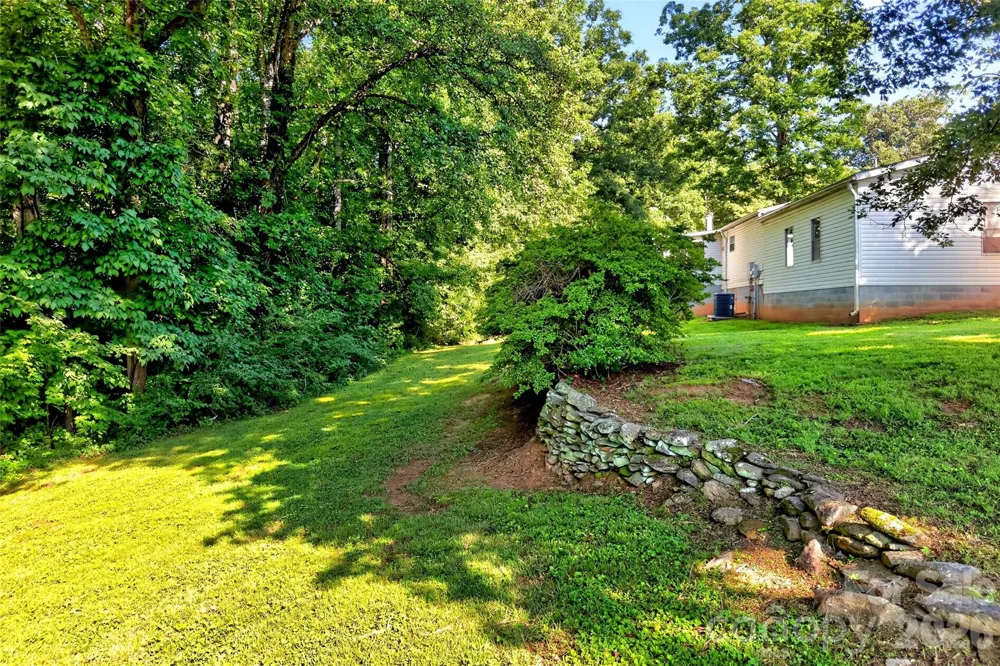 967 Moffitt Hill Road Old Fort, NC 28761
